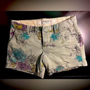 BURTON Women’s Khaki Shorts Floral LIKE NEW